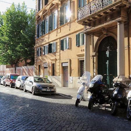 Appartement Ych-Laterano Charme à Rome Extérieur photo